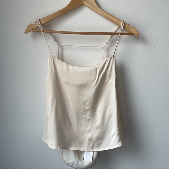NWT ASTR THE LABEL Pearl  white camisole with open back and strappy‎ details S - Picture 3 of 8